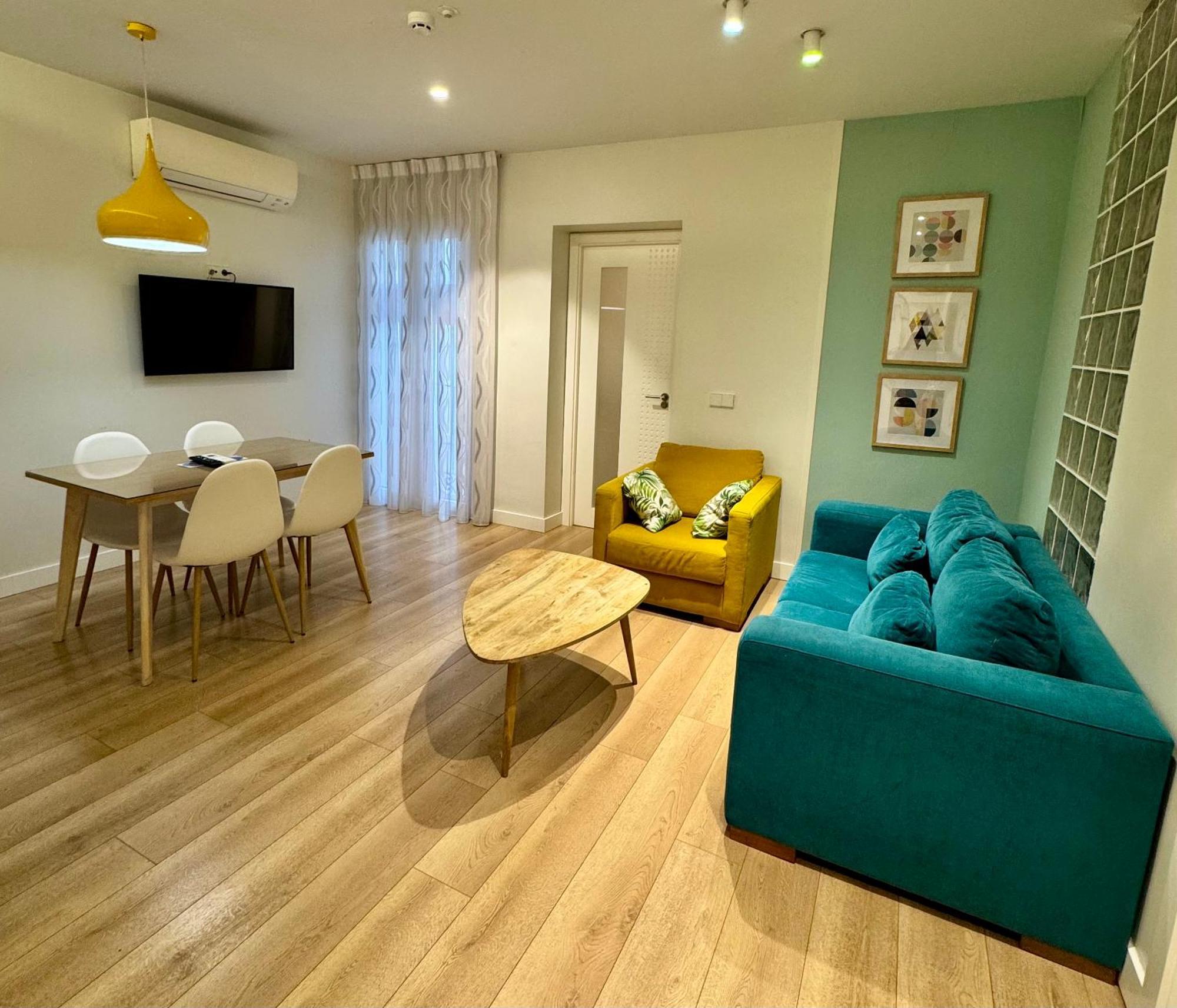 Apartamentos Apolo Madrid Eksteriør bilde