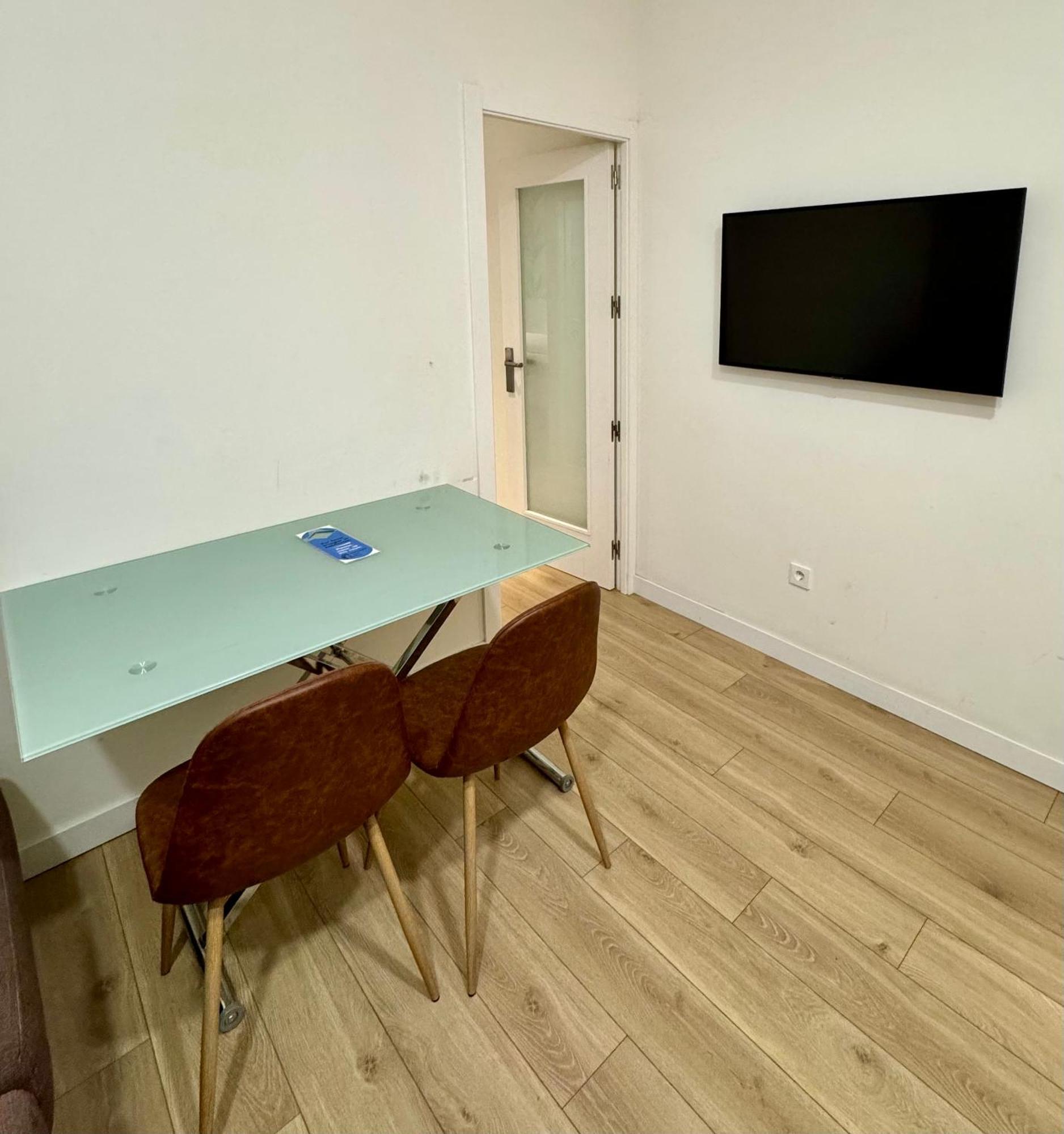 Apartamentos Apolo Madrid Eksteriør bilde