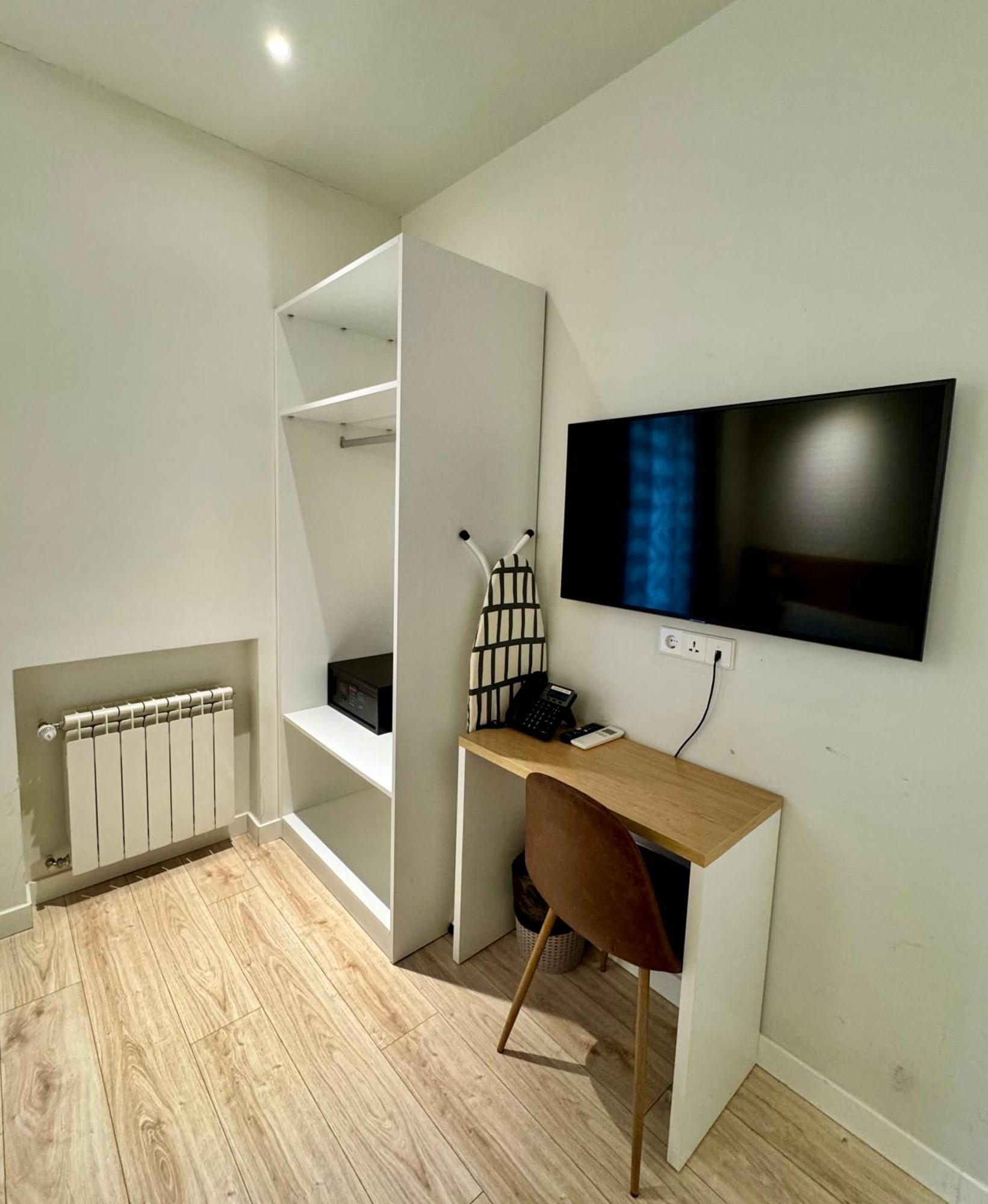 Apartamentos Apolo Madrid Eksteriør bilde