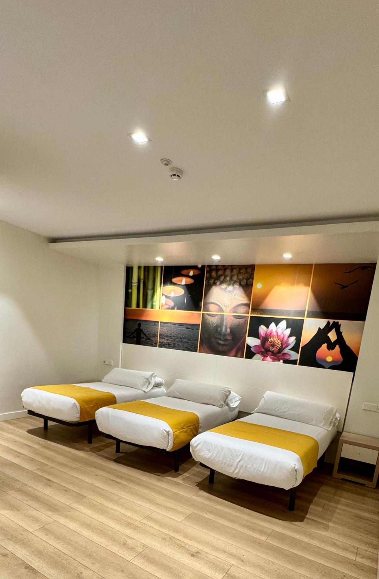 Apartamentos Apolo Madrid Eksteriør bilde