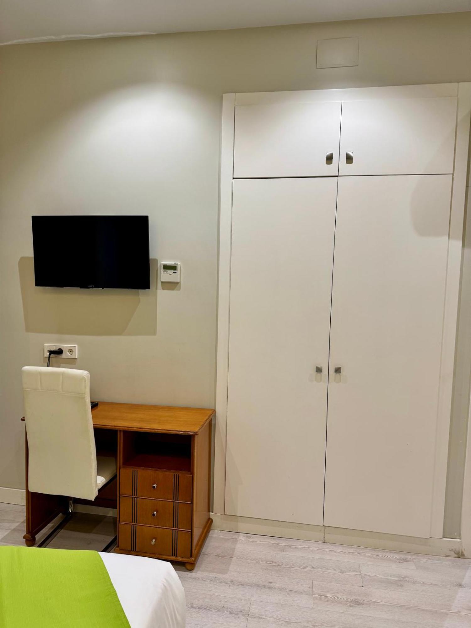 Apartamentos Apolo Madrid Eksteriør bilde