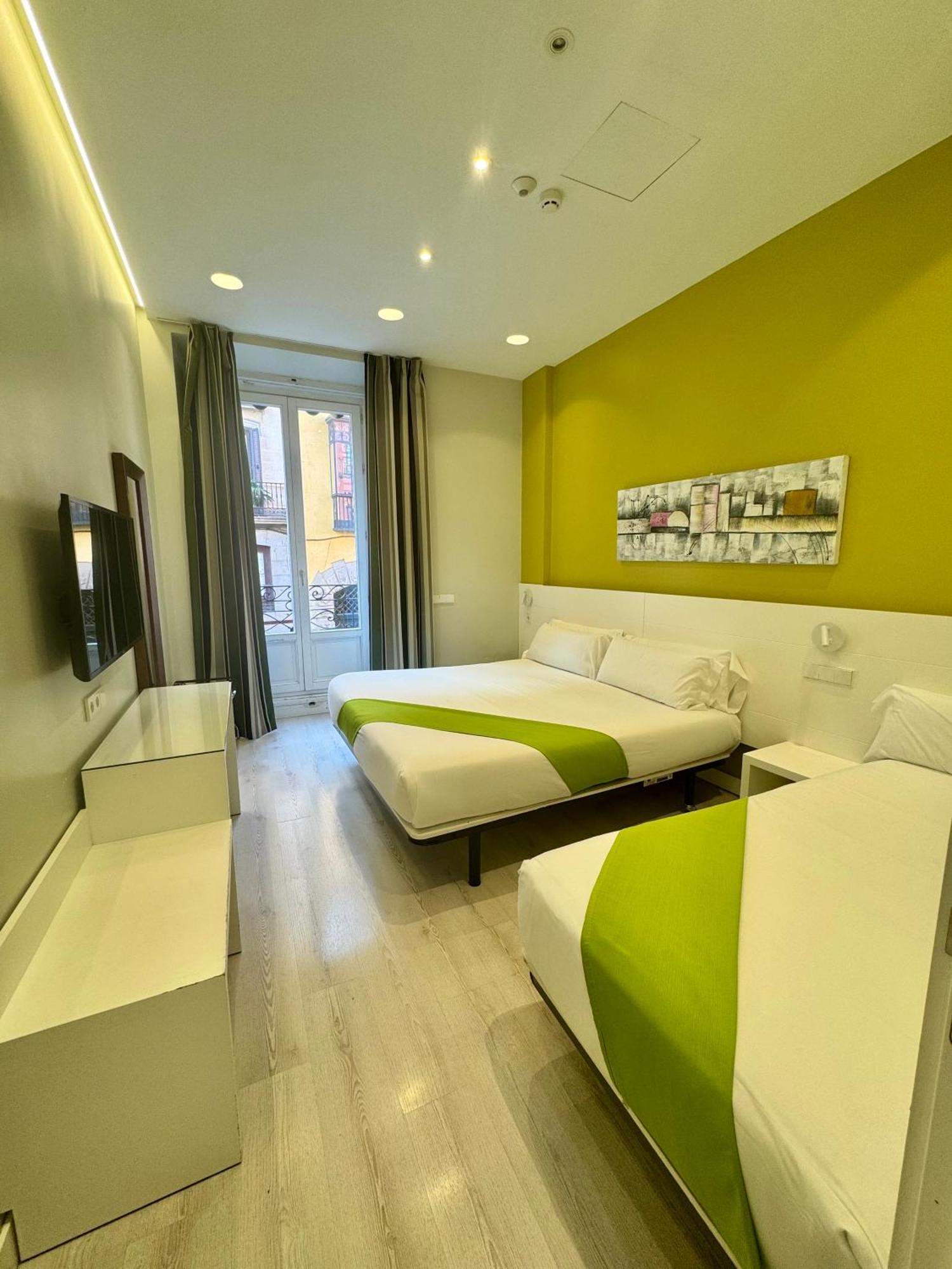Apartamentos Apolo Madrid Eksteriør bilde