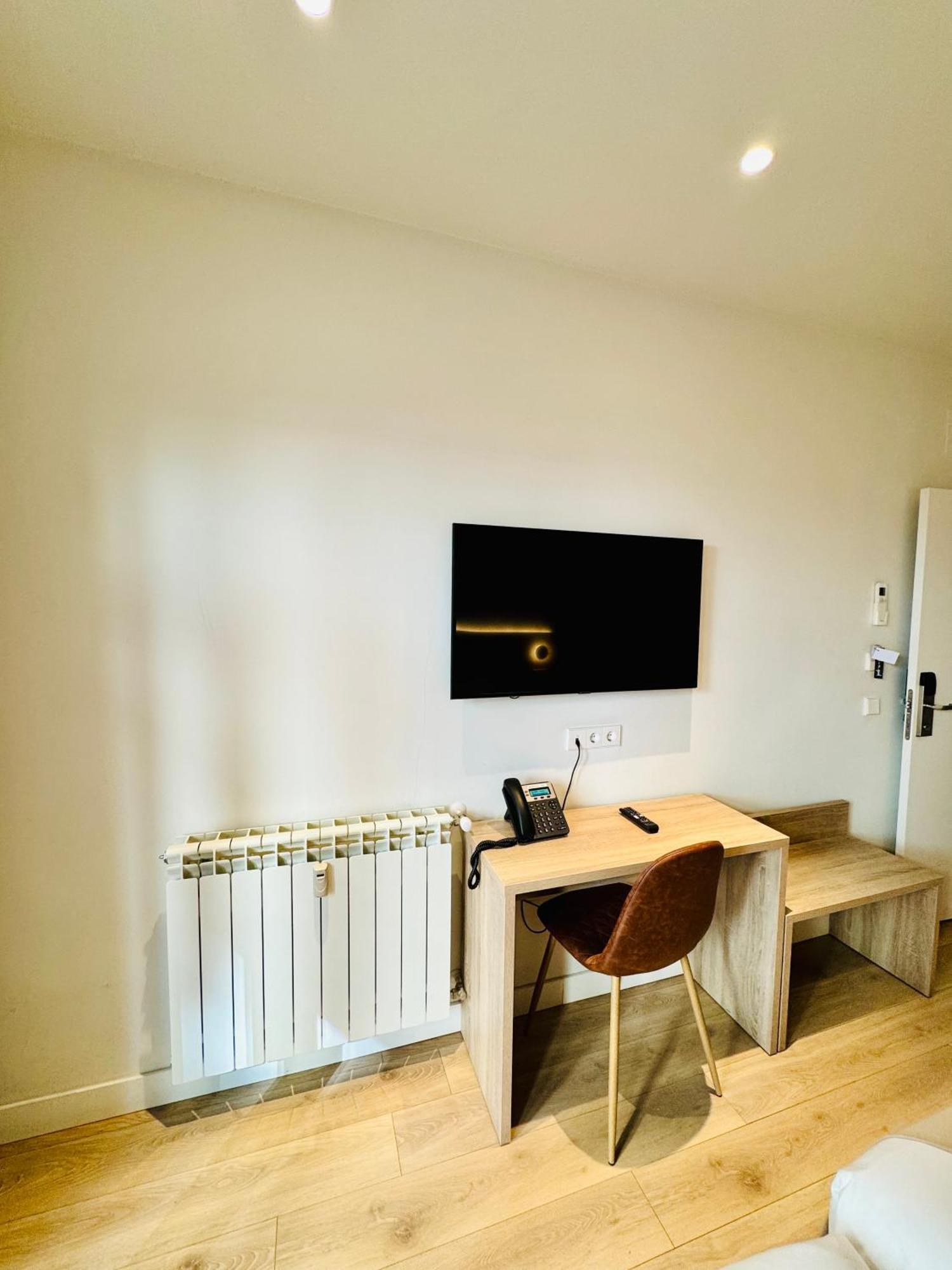 Apartamentos Apolo Madrid Eksteriør bilde