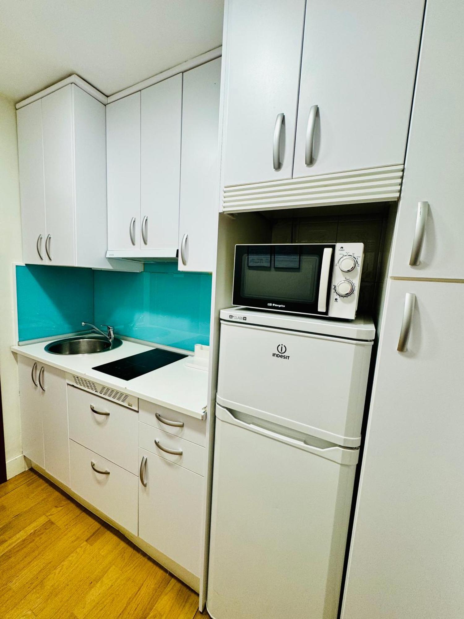 Apartamentos Apolo Madrid Eksteriør bilde