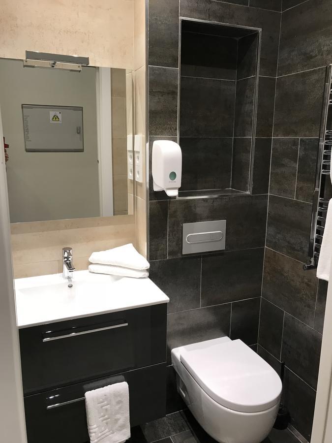 Apartamentos Apolo Madrid Eksteriør bilde